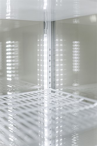 Extra hyllplan till RC235